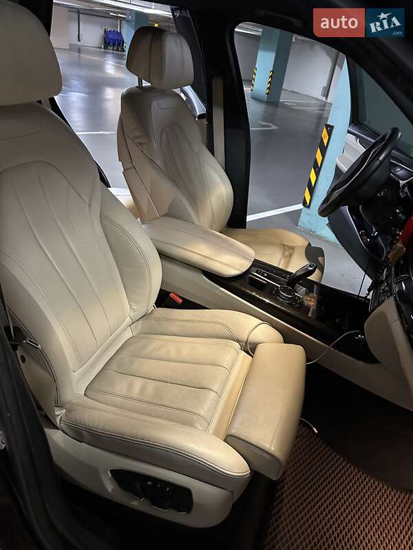 Внедорожник / Кроссовер BMW X5 2015 в Одессе