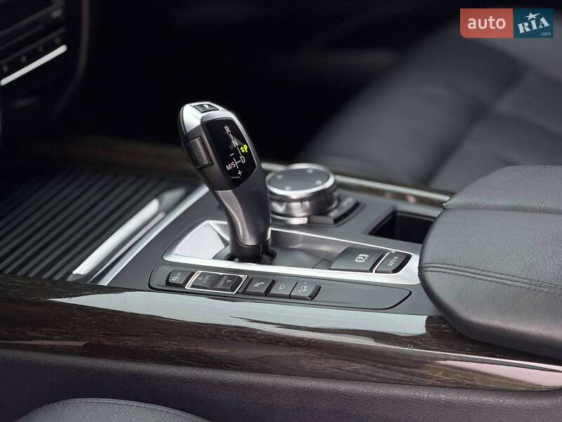 Внедорожник / Кроссовер BMW X5 2015 в Кривом Роге