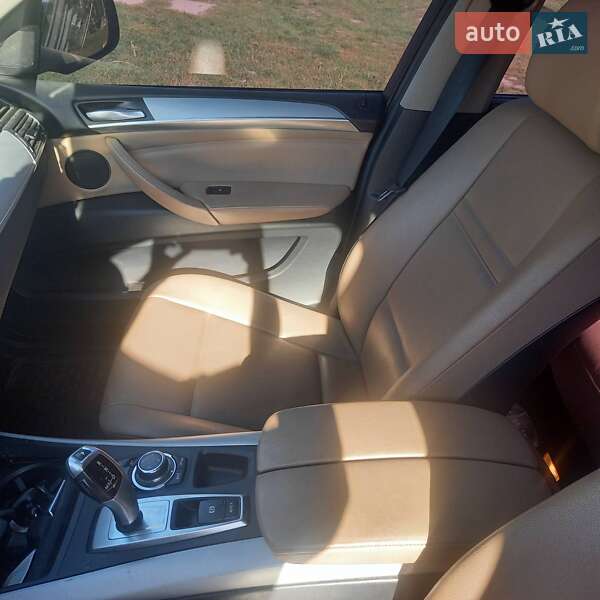 Внедорожник / Кроссовер BMW X5 2009 в Магдалиновке