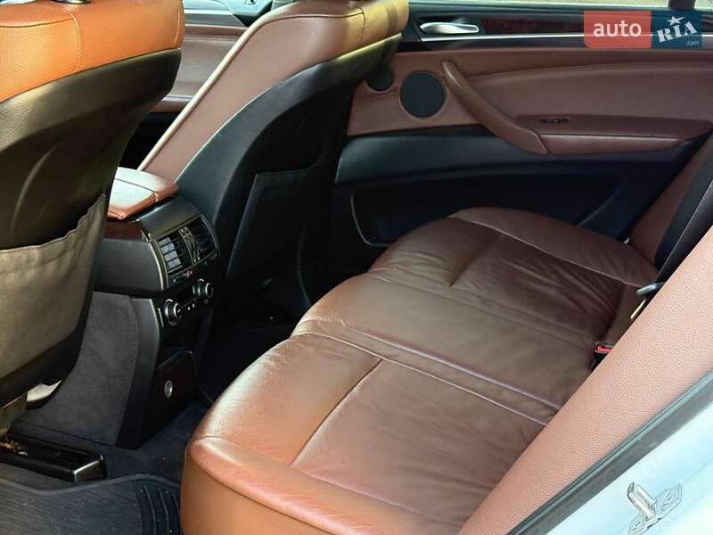 Внедорожник / Кроссовер BMW X5 2011 в Одессе