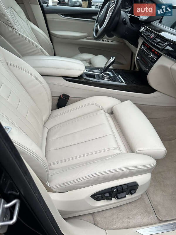 Внедорожник / Кроссовер BMW X5 2016 в Ужгороде