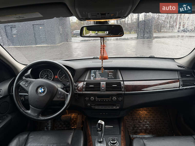 Внедорожник / Кроссовер BMW X5 2011 в Ивано-Франковске