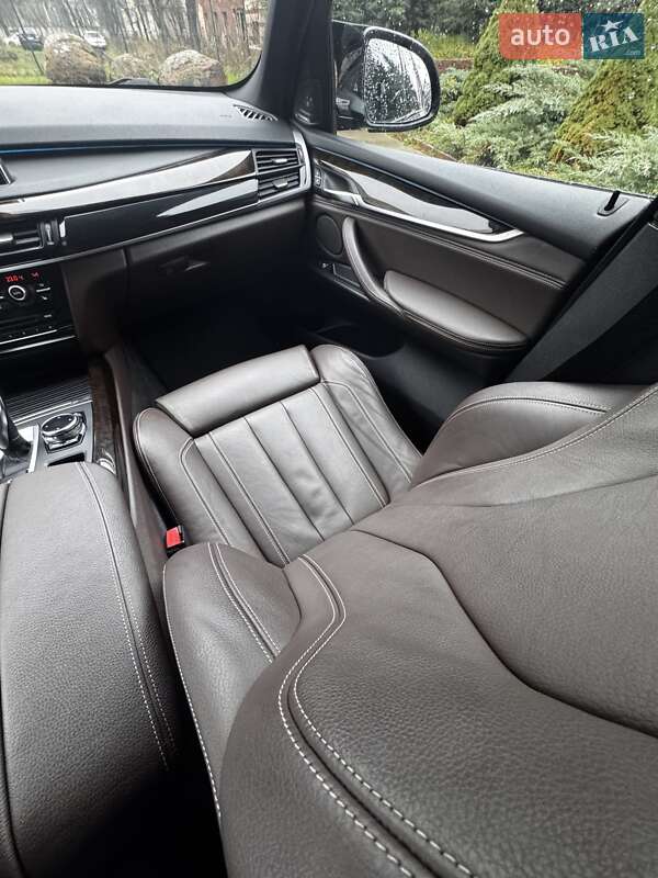 Внедорожник / Кроссовер BMW X5 2014 в Коростене