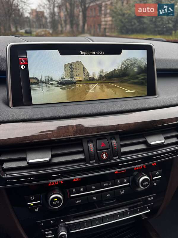 Внедорожник / Кроссовер BMW X5 2014 в Коростене