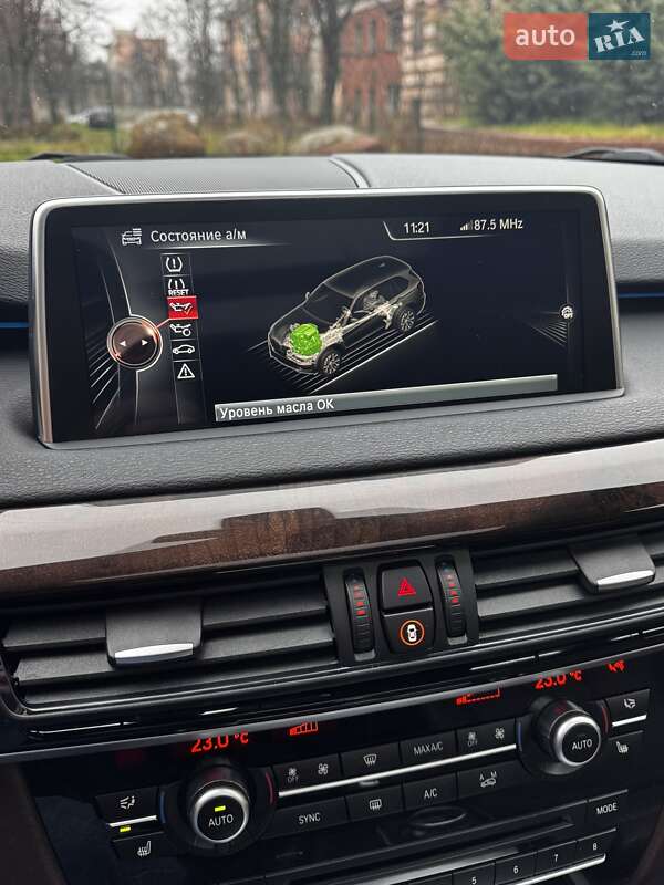 Внедорожник / Кроссовер BMW X5 2014 в Коростене