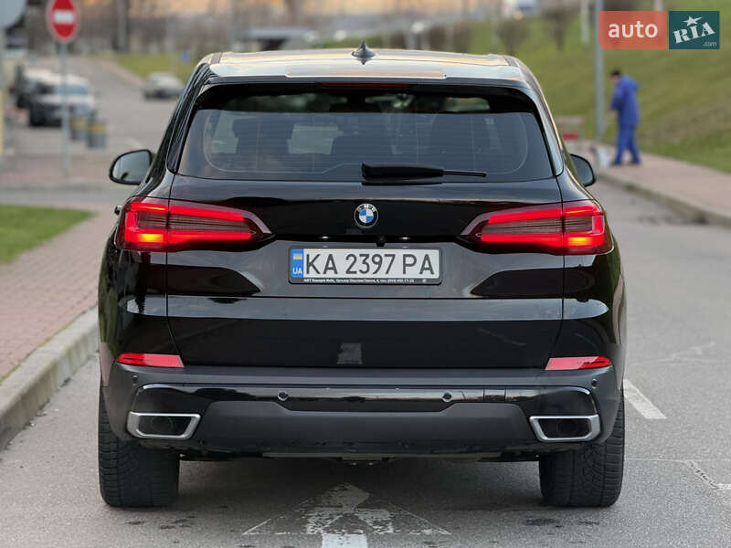 Внедорожник / Кроссовер BMW X5 2022 в Киеве