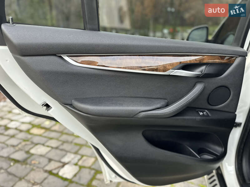 Внедорожник / Кроссовер BMW X5 2015 в Киеве