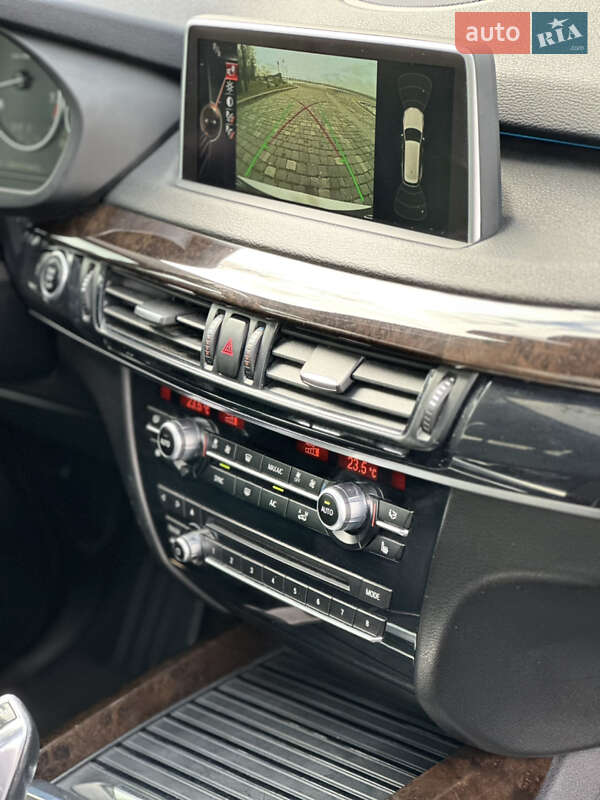 Внедорожник / Кроссовер BMW X5 2015 в Киеве