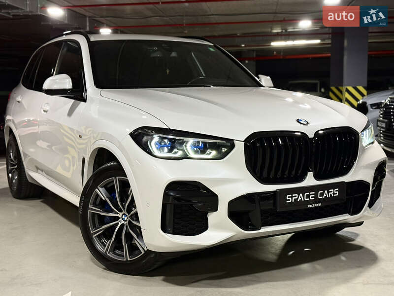 Внедорожник / Кроссовер BMW X5 2021 в Киеве