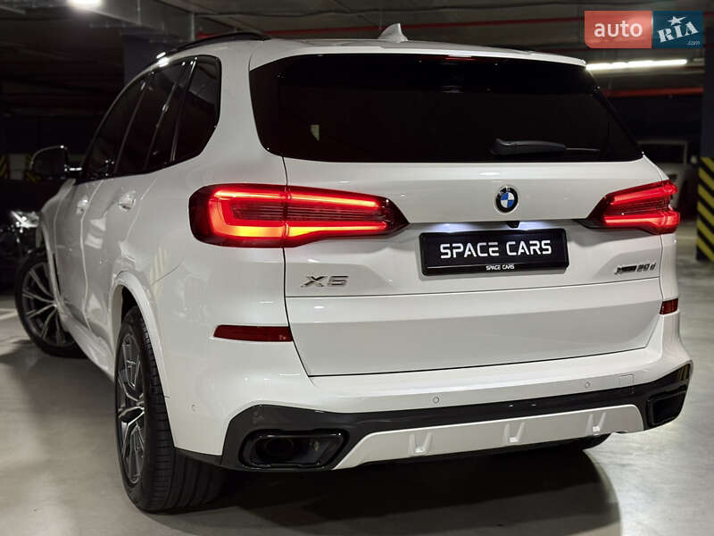 Внедорожник / Кроссовер BMW X5 2021 в Киеве