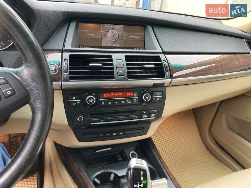 Внедорожник / Кроссовер BMW X5 2008 в Львове