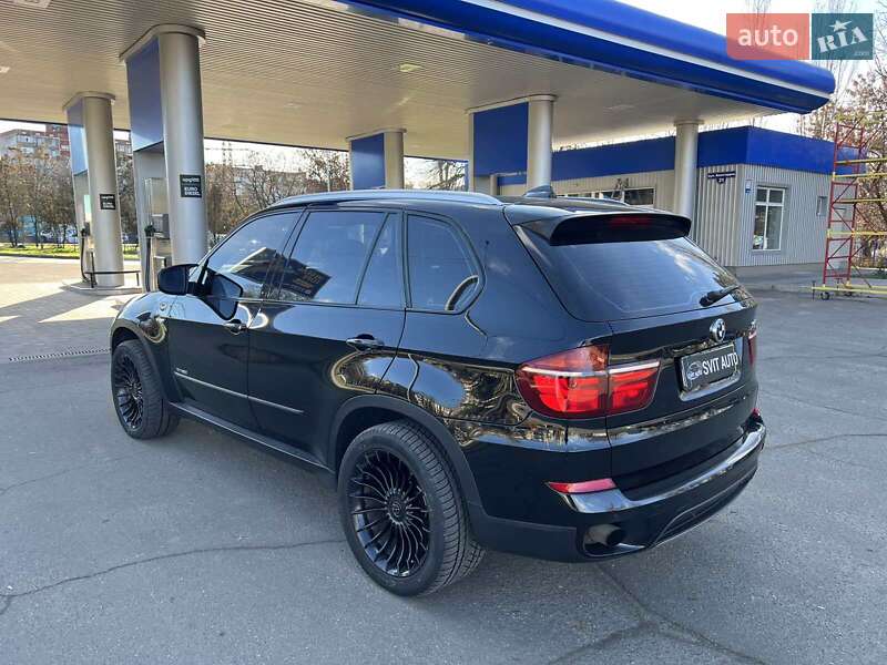 Внедорожник / Кроссовер BMW X5 2011 в Николаеве