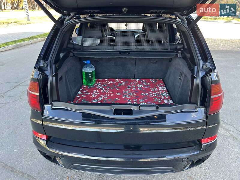 Внедорожник / Кроссовер BMW X5 2011 в Николаеве