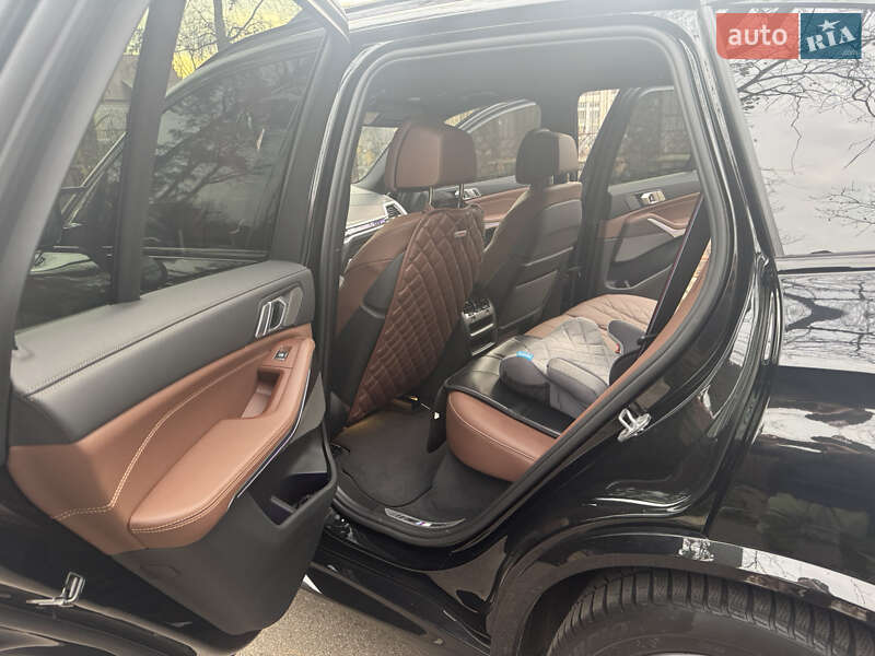 Внедорожник / Кроссовер BMW X5 2023 в Киеве