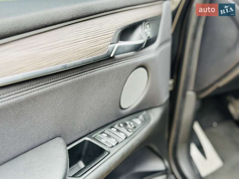 Позашляховик / Кросовер BMW X5 2016 в Одесі