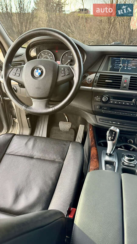 Внедорожник / Кроссовер BMW X5 2013 в Староконстантинове