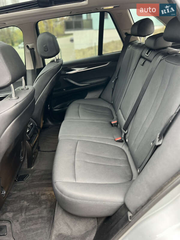 Внедорожник / Кроссовер BMW X5 2016 в Луцке