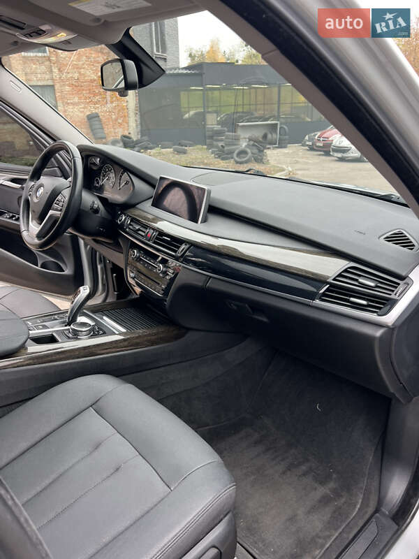 Внедорожник / Кроссовер BMW X5 2016 в Луцке