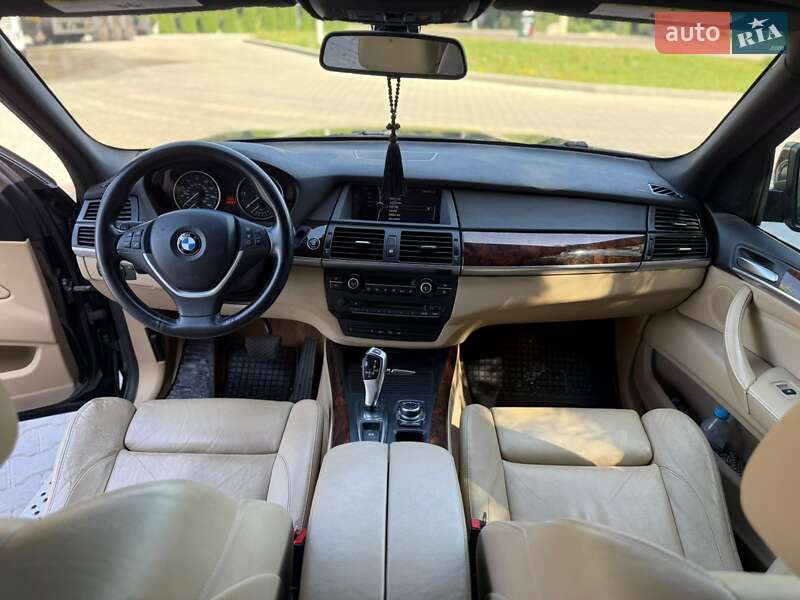 Внедорожник / Кроссовер BMW X5 2011 в Теребовле