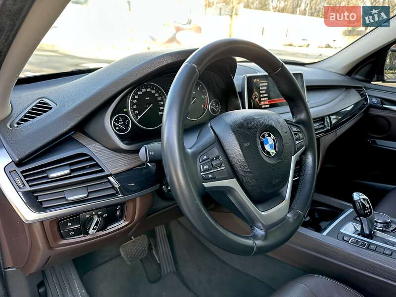 Позашляховик / Кросовер BMW X5 2016 в Харкові