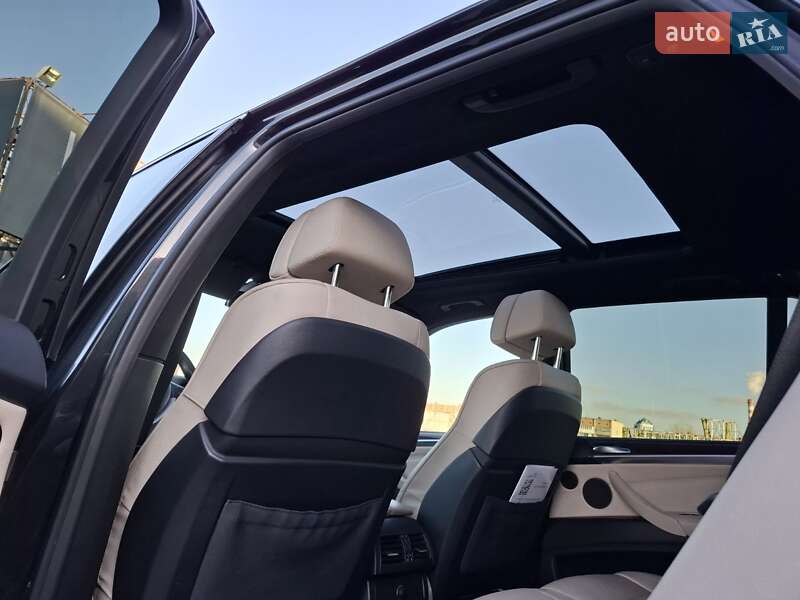 Внедорожник / Кроссовер BMW X5 2010 в Киеве