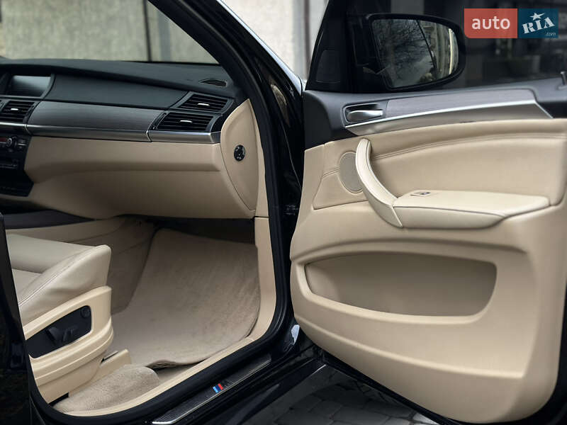 Внедорожник / Кроссовер BMW X5 2011 в Ивано-Франковске