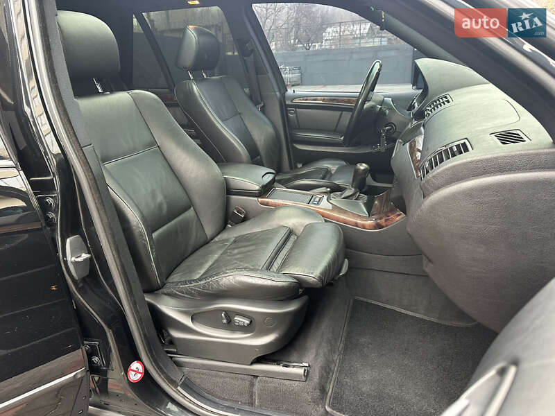 Внедорожник / Кроссовер BMW X5 2004 в Днепре