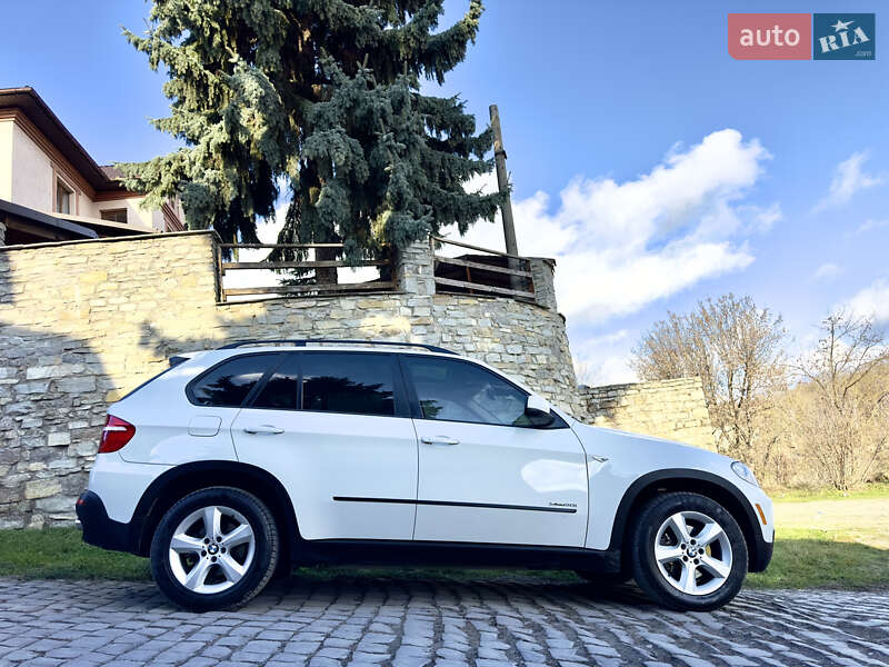 Внедорожник / Кроссовер BMW X5 2010 в Каменец-Подольском