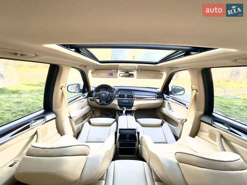 Внедорожник / Кроссовер BMW X5 2010 в Каменец-Подольском