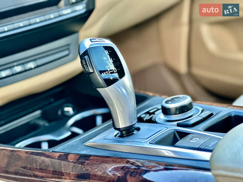 Внедорожник / Кроссовер BMW X5 2010 в Каменец-Подольском