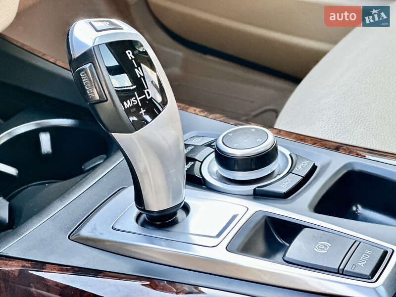 Внедорожник / Кроссовер BMW X5 2010 в Каменец-Подольском