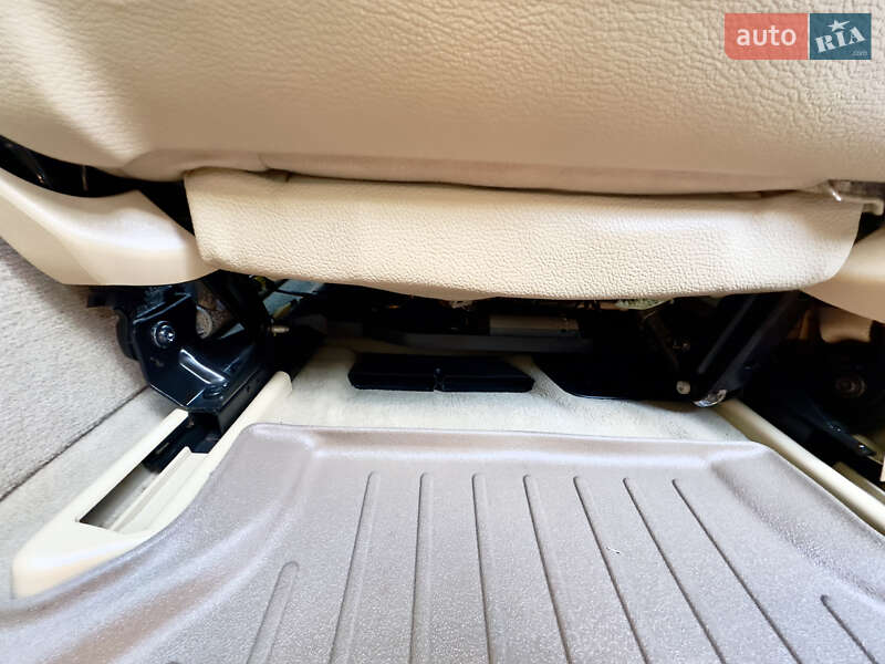 Внедорожник / Кроссовер BMW X5 2010 в Каменец-Подольском