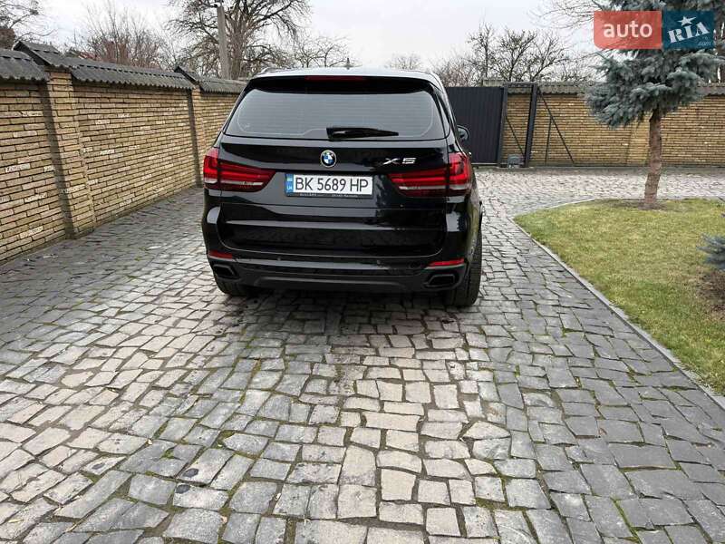 Внедорожник / Кроссовер BMW X5 2016 в Ровно