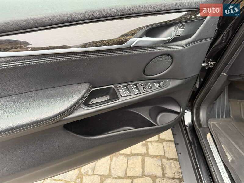 Внедорожник / Кроссовер BMW X5 2016 в Ровно