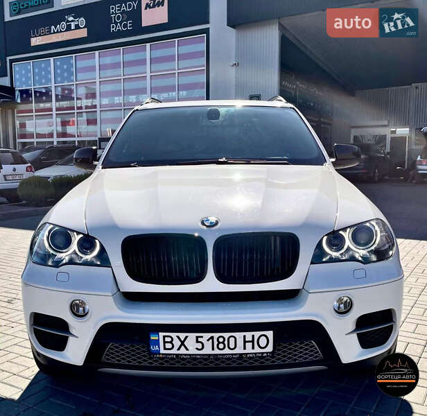 Внедорожник / Кроссовер BMW X5 2011 в Каменец-Подольском
