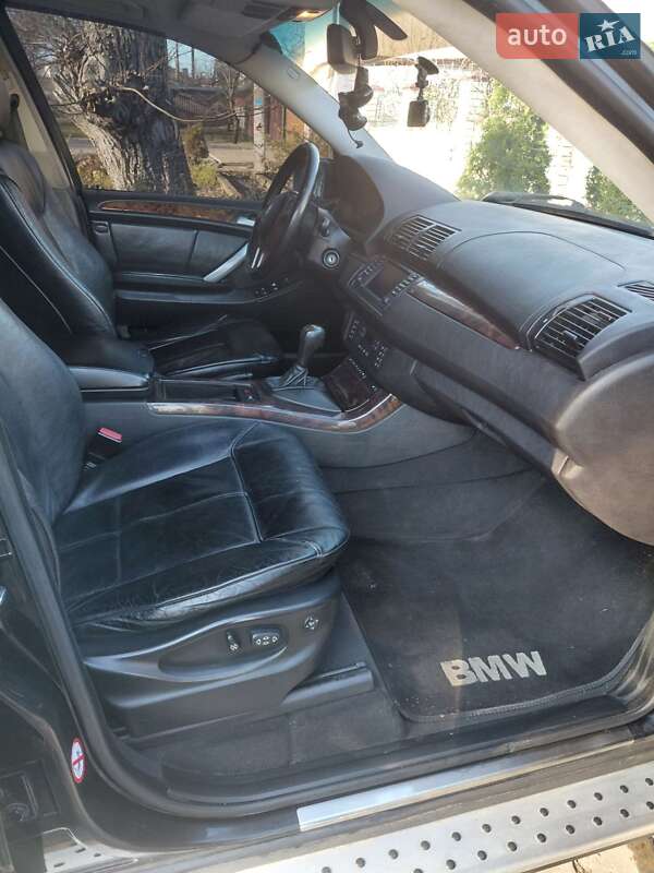 Внедорожник / Кроссовер BMW X5 2002 в Днепре