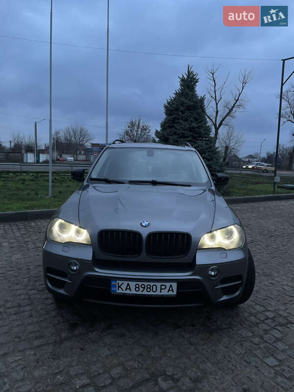 Внедорожник / Кроссовер BMW X5 2012 в Первомайске