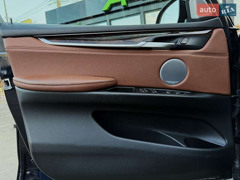 Внедорожник / Кроссовер BMW X5 2015 в Киеве