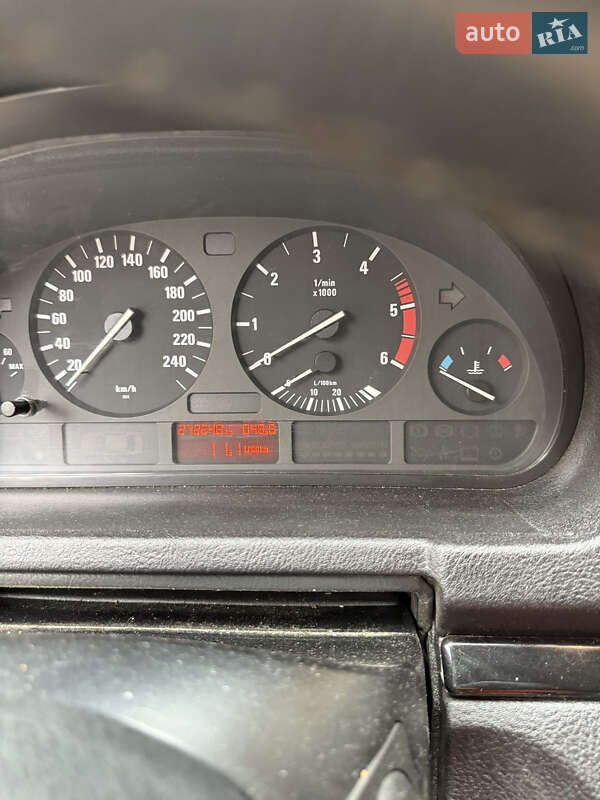 Внедорожник / Кроссовер BMW X5 2002 в Киеве