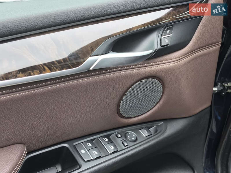 Внедорожник / Кроссовер BMW X5 2016 в Киеве