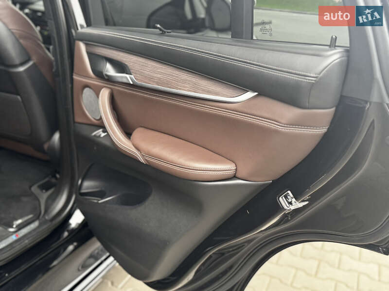 Позашляховик / Кросовер BMW X5 2015 в Дніпрі