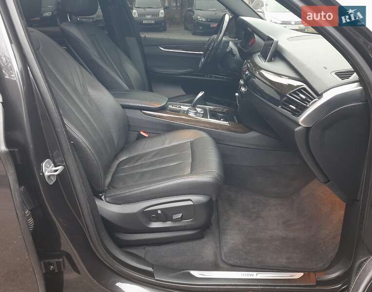Внедорожник / Кроссовер BMW X5 2017 в Хмельницком