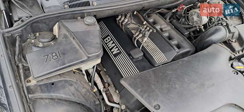 Внедорожник / Кроссовер BMW X5 2004 в Киеве