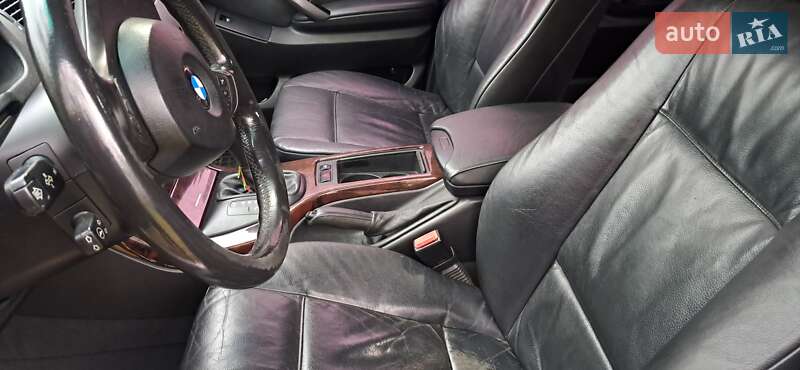 Внедорожник / Кроссовер BMW X5 2004 в Киеве