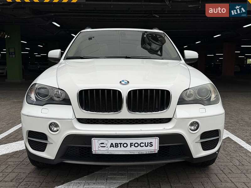 Внедорожник / Кроссовер BMW X5 2011 в Киеве