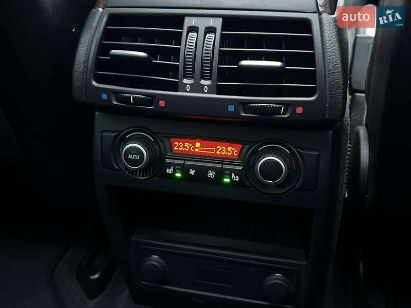 Внедорожник / Кроссовер BMW X5 2013 в Киеве