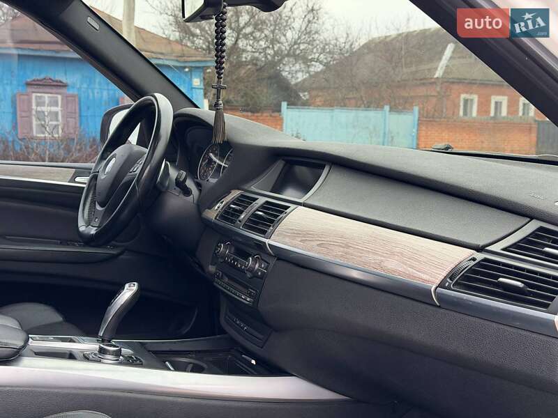 Позашляховик / Кросовер BMW X5 2013 в Охтирці