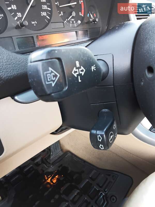 Внедорожник / Кроссовер BMW X5 2005 в Ковеле