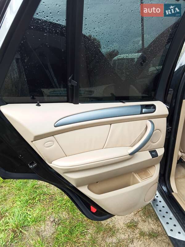 Внедорожник / Кроссовер BMW X5 2005 в Ковеле