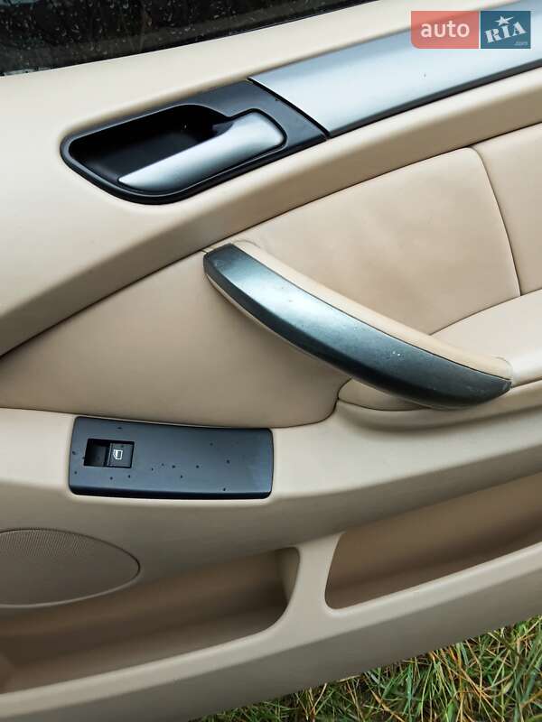 Внедорожник / Кроссовер BMW X5 2005 в Ковеле